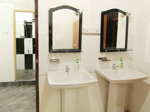 2in1 Kandy Hostel image 19