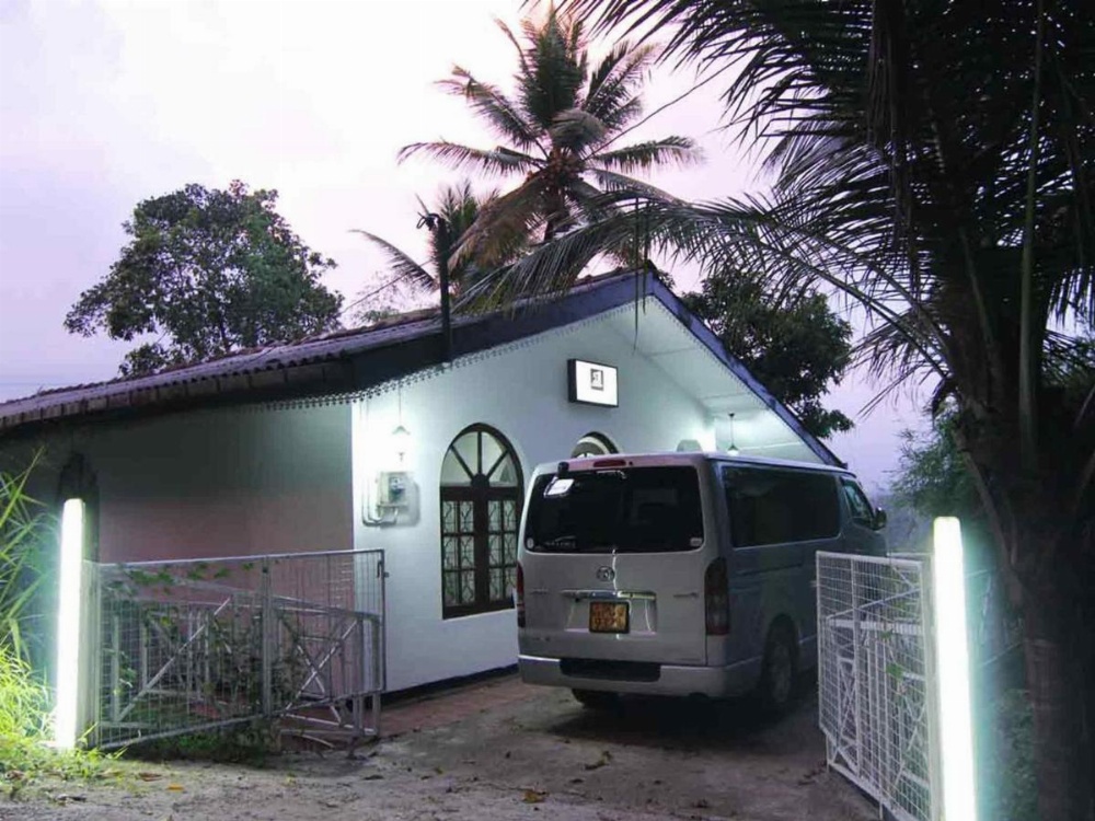 2in1 Kandy Hostel